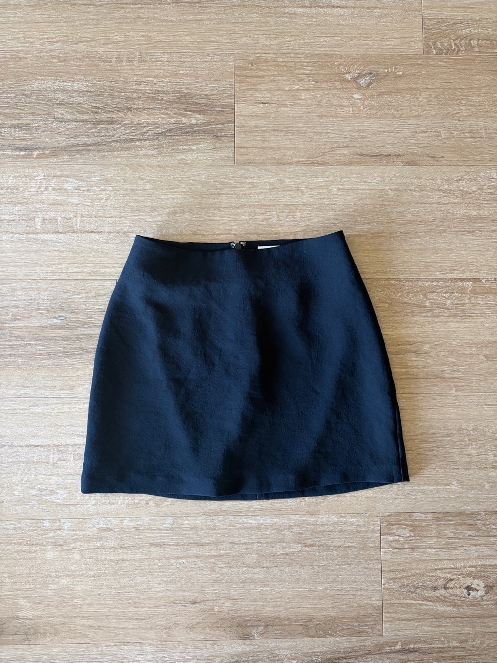 Aritzia Wilfred Classic Black Mini Skirt - Women's Simple Crepette A-Line Sz 0